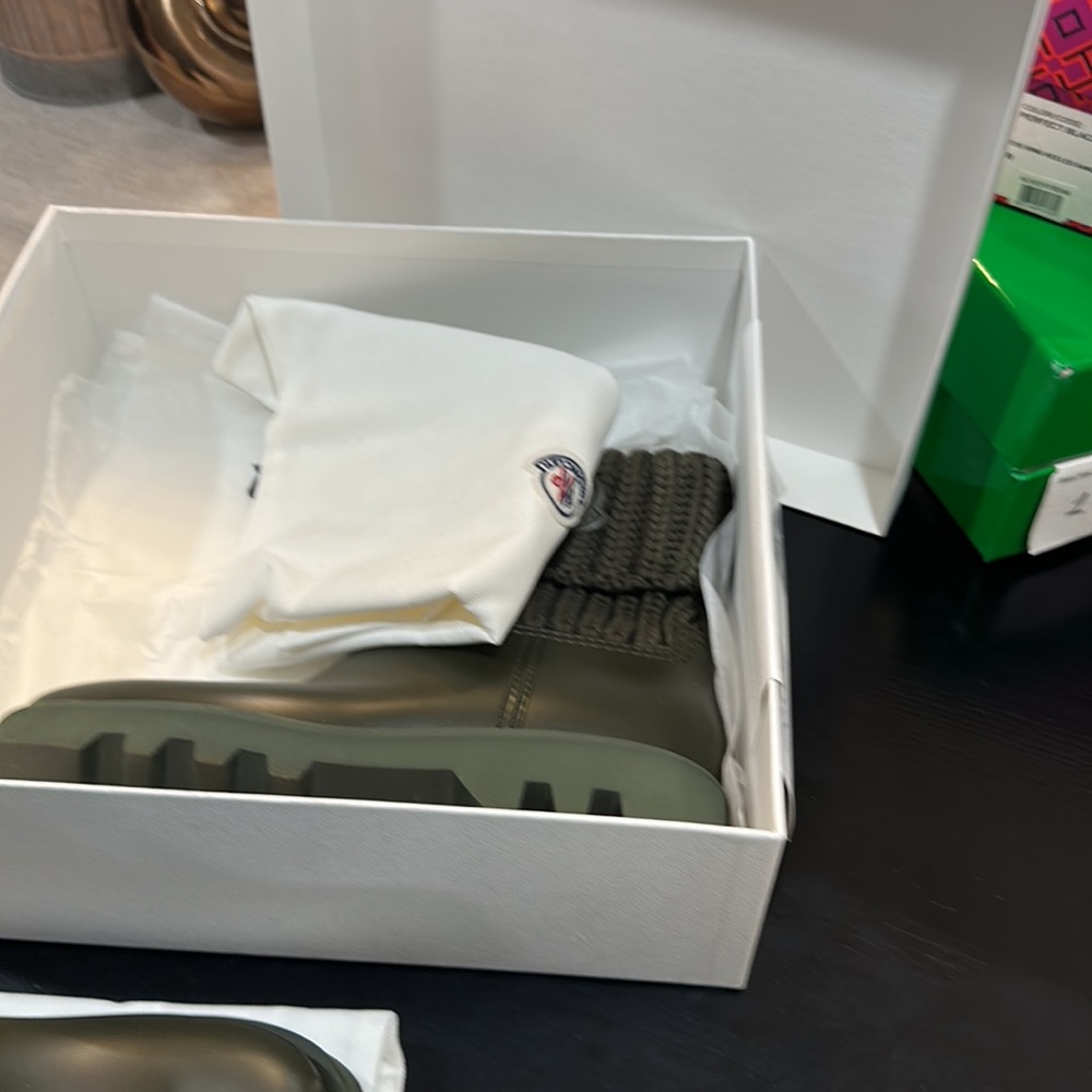 Monclear boots - Picture 4 of 4